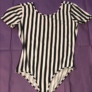 Women’s L. Forever 21 Bodysuit Black & White